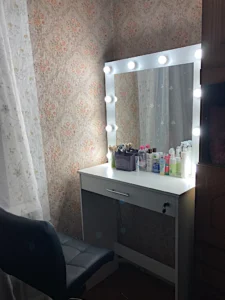 Модель СМ9 в кімнаті