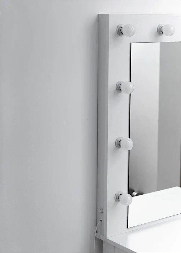 Модель СМ 101 | Лампочки сучасного стандарту Модель СМ 101 | Лампочки сучасного стандарту