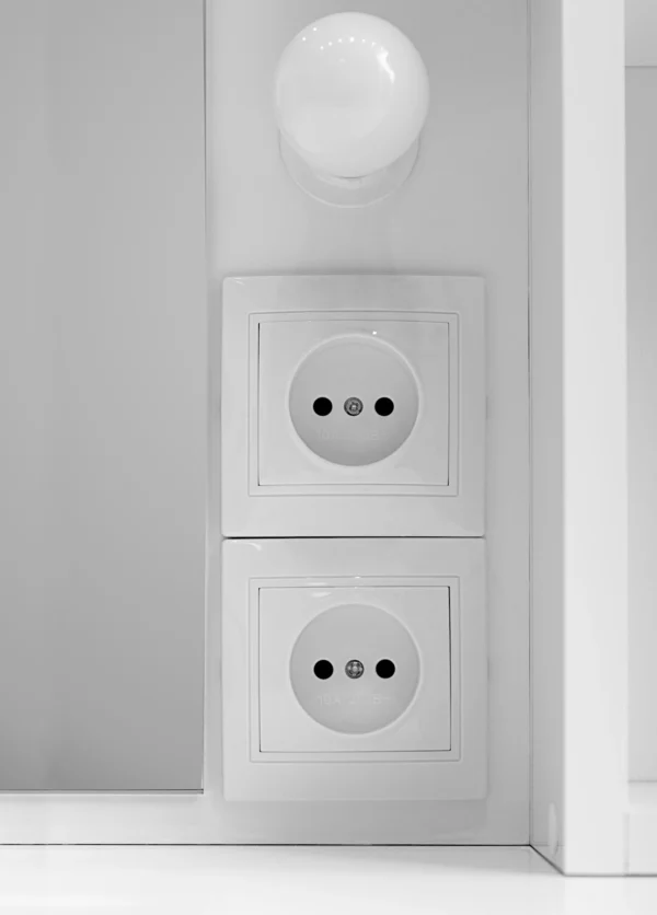 СМ4 Кліп | розетки біля дзеркала