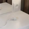 Розетка біля дзеркала