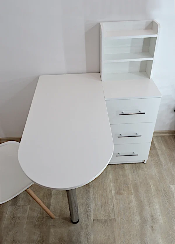 Модель Т1 | Столик манікюрний