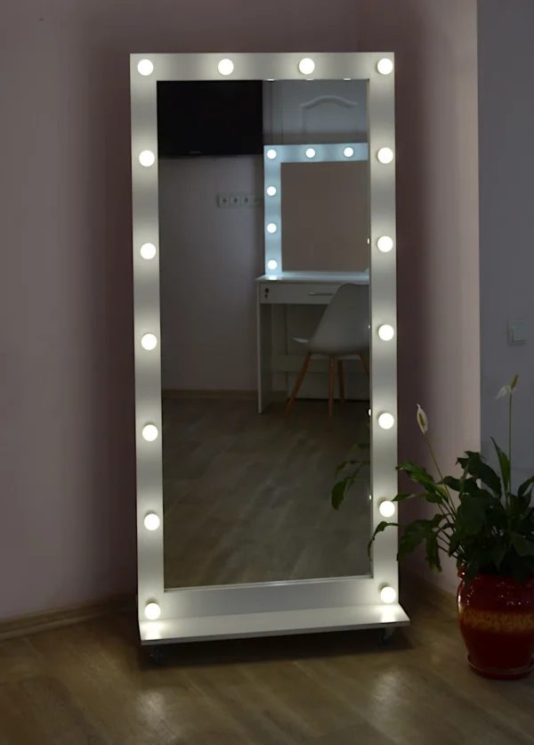 Мобільне ростове дзеркало | на підставці з колесами