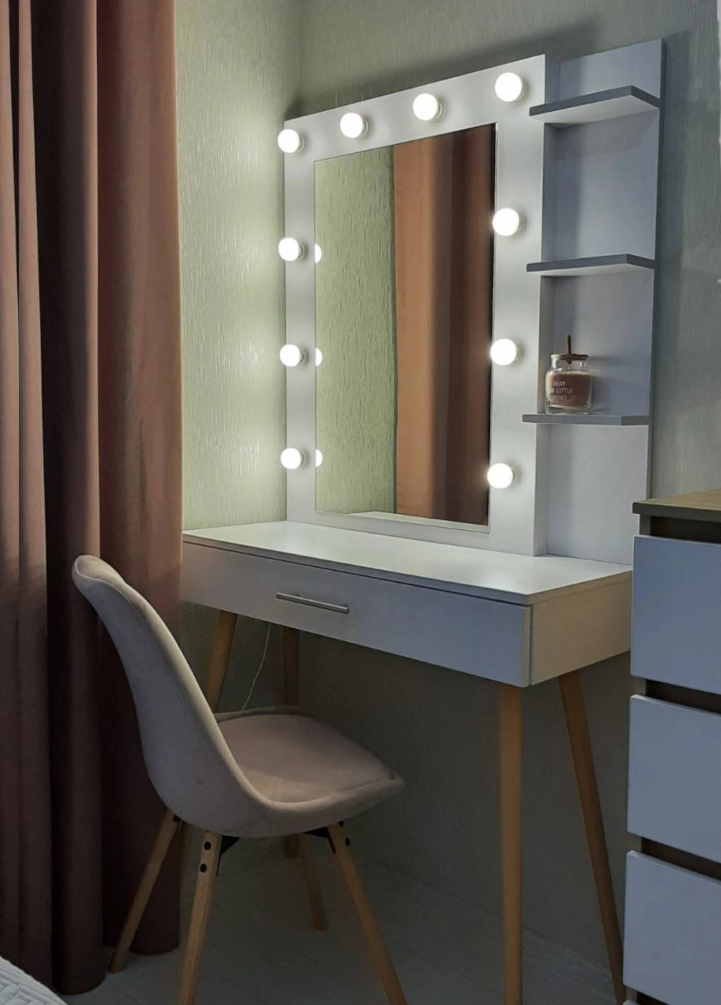 Модель СM34 в інтер'єрі