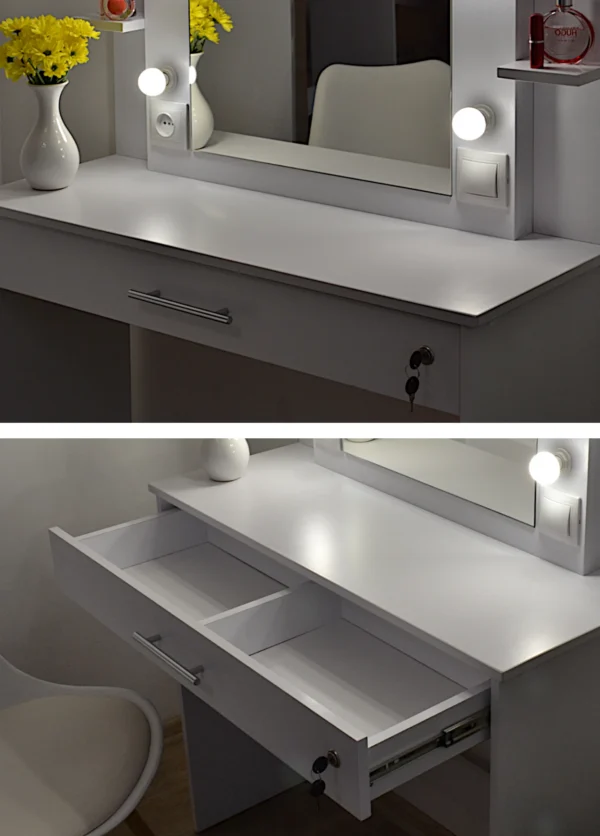 СМ 41 | Розетка та вимикач біля дзеркала