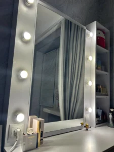 Туалетний столик см 50