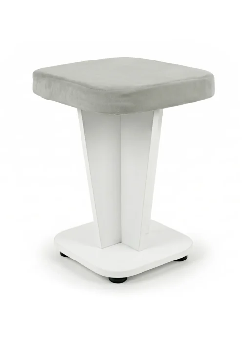 Стілець на ніжках